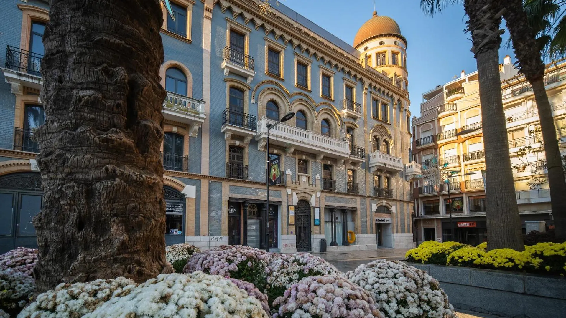 Conjunto De Apartamentos Antiguo Palacio Hotel Paris Huelva