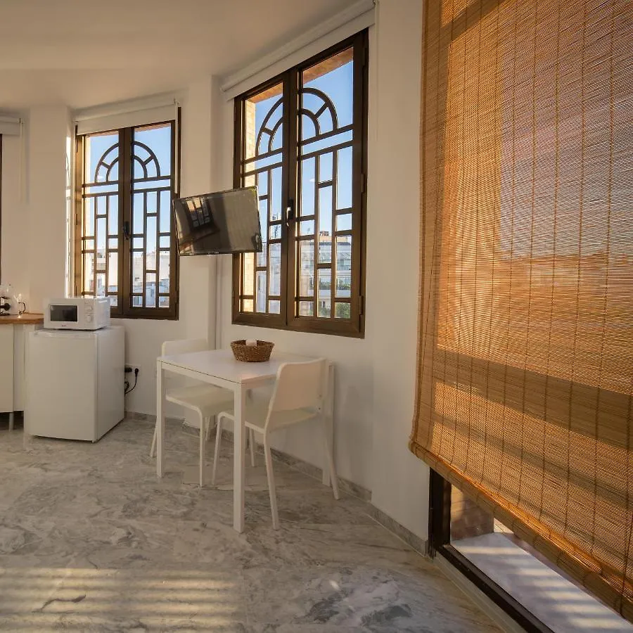 Conjunto De Apartamentos Antiguo Palacio Hotel Paris Huelva 0*,