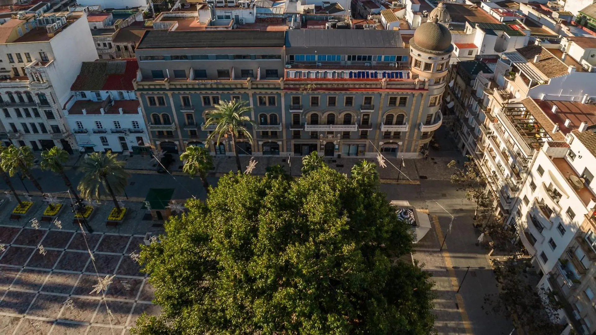 Conjunto De Apartamentos Antiguo Palacio Hotel Paris Huelva Spain